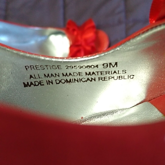 Carlos Santana Red Prestige Peep Toe Heels 9 M - Picture 9 of 9